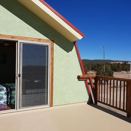 ラマー  Mountain Harmony Retreat Bed & Breakfast エクステリア 写真