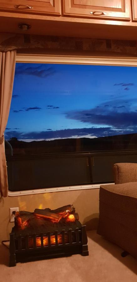 ラマー  Mountain Harmony Retreat Bed & Breakfast エクステリア 写真