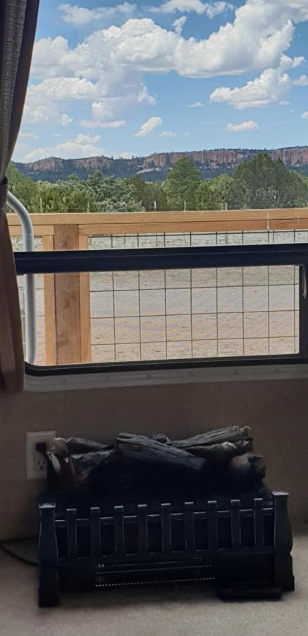 ラマー  Mountain Harmony Retreat Bed & Breakfast エクステリア 写真